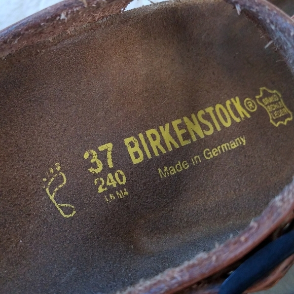 Birkenstock Unique Tooled Thong Gizeh Sandals - Picture 8 of 9
